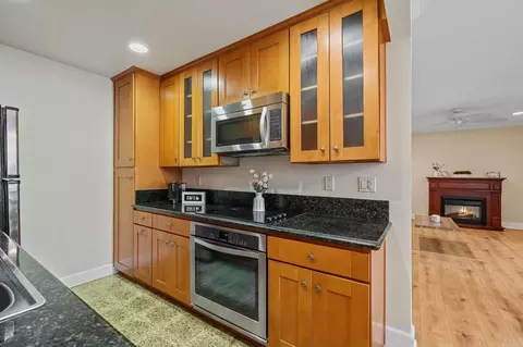 Kitchen - 8548 Via Mallorca #E, La Jolla, CA 92037 photo 3 of 4