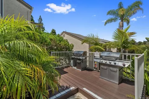 Exterior - 8548 Via Mallorca #E, La Jolla, CA 92037 photo 6 of 20