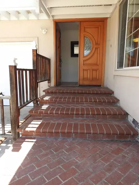 Exterior - 3660 King St, La Mesa, CA 91941 photo 2 of 5
