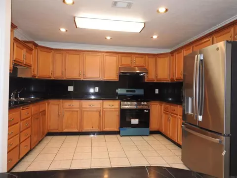 Kitchen - 3660 King St, La Mesa, CA 91941 photo 1 of 2