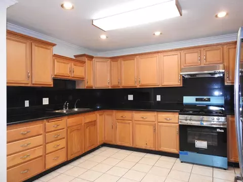 Kitchen - 3660 King St, La Mesa, CA 91941 photo 2 of 2