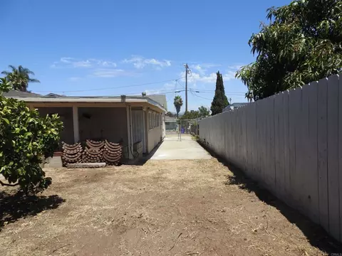 Exterior - 3660 King St, La Mesa, CA 91941 photo 3 of 5