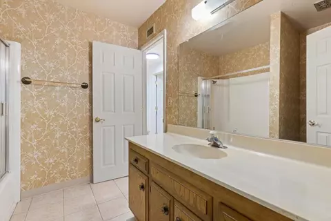 Bath - 307 Fireside St, Oceanside, CA 92058 photo 2 of 3
