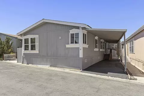 1638 Calavo Rd #SPC 39, Fallbrook, CA 92028
