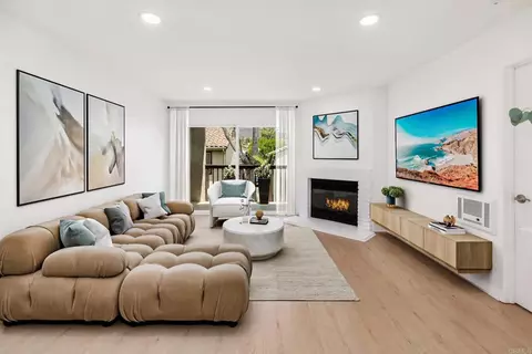 7758 Caminito Encanto #204, Carlsbad, CA 92009