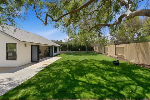 Exterior - 1404 Avenida De Las Adelsas, Encinitas, CA 92024 photo 6 of 17
