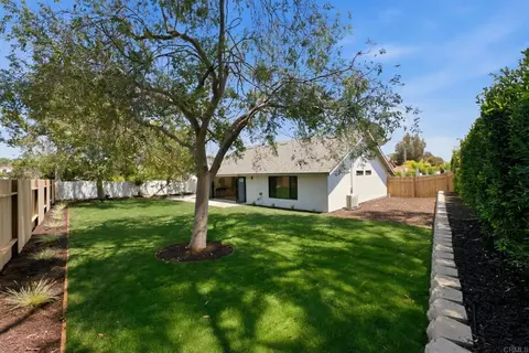 Exterior - 1404 Avenida De Las Adelsas, Encinitas, CA 92024 photo 8 of 17