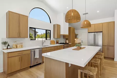 Kitchen - 1404 Avenida De Las Adelsas, Encinitas, CA 92024 photo 3 of 5