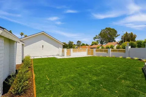Exterior - 1404 Avenida De Las Adelsas, Encinitas, CA 92024 photo 13 of 17
