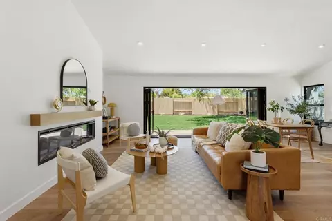 Living - 1404 Avenida De Las Adelsas, Encinitas, CA 92024 photo 1 of 3