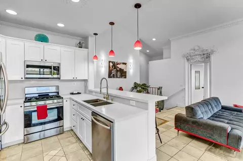 5536 Renaissance Ave #1, San Diego, CA 92122