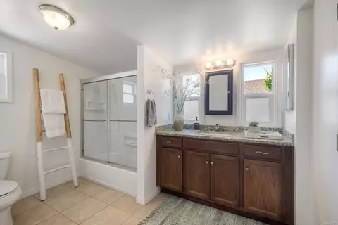 Bath - 1643 Mesa Verde Dr, Vista, CA 92084 photo 1 of 4