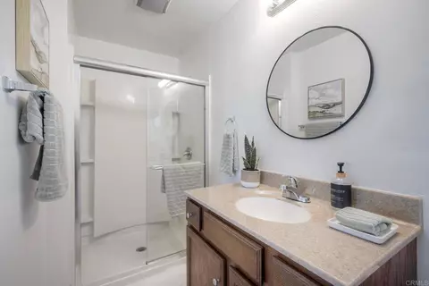 Bath - 1643 Mesa Verde Dr, Vista, CA 92084 photo 2 of 4