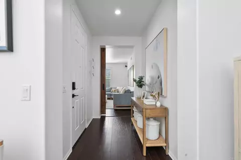 Entry Way - 1093 Breakaway Dr, Oceanside, CA 92057 photo 1 of 2