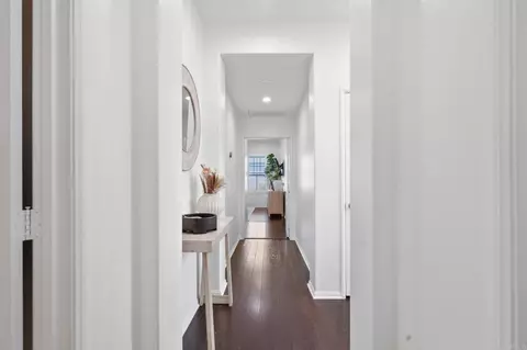 Entry Way - 1093 Breakaway Dr, Oceanside, CA 92057 photo 2 of 2