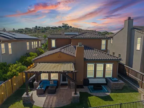 Exterior - 1093 Breakaway Dr, Oceanside, CA 92057 photo 3 of 6