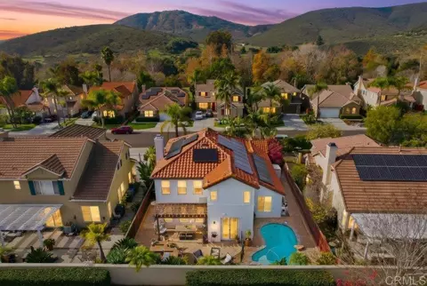 561 Chesterfield Cir, San Marcos, CA 92069