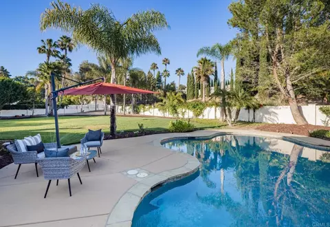 Exterior - 2471 Calle San Clemente, Encinitas, CA 92024 photo 9 of 11
