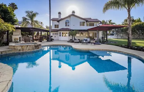 Exterior - 2471 Calle San Clemente, Encinitas, CA 92024 photo 8 of 11