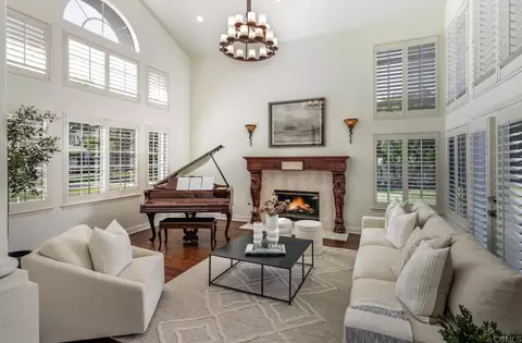 Living - 2471 Calle San Clemente, Encinitas, CA 92024 photo 1 of 3