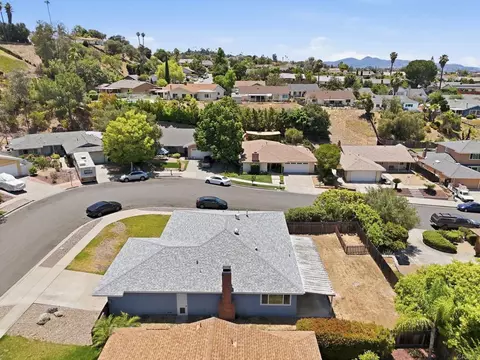 View/Area - 1620 Kenora Dr, Escondido, CA 92027 photo 4 of 4