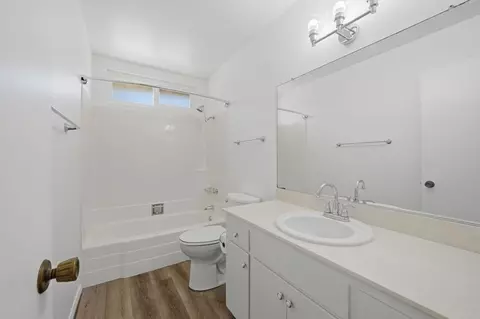 Bath - 1620 Kenora Dr, Escondido, CA 92027 photo 2 of 2