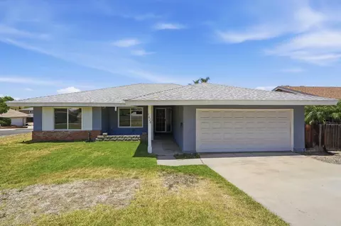 Exterior - 1620 Kenora Dr, Escondido, CA 92027 photo 3 of 9