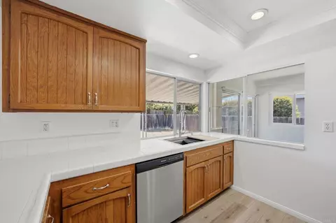 Kitchen - 1620 Kenora Dr, Escondido, CA 92027 photo 2 of 3