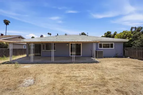 Exterior - 1620 Kenora Dr, Escondido, CA 92027 photo 9 of 9