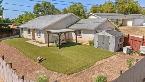 722 8th St, Ramona, CA 92065