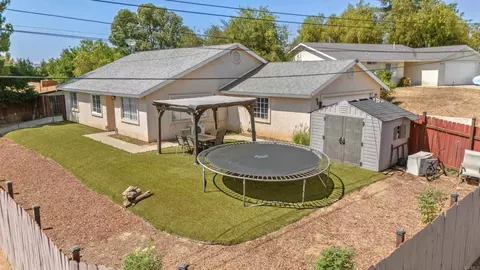 722 8th St, Ramona, CA 92065