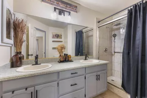 Bath - 722 8th St, Ramona, CA 92065 photo 2 of 2