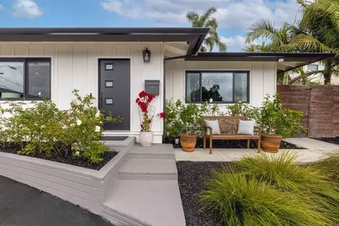 8675 Glenwick Ln, La Jolla, CA 92037