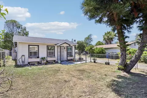 Exterior - 133 Natal Way, Vista, CA 92083 photo 3 of 8