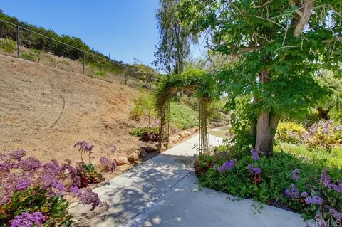 Exterior - 12725 Monte Vista Rd, Poway, CA 92064 photo 10 of 18