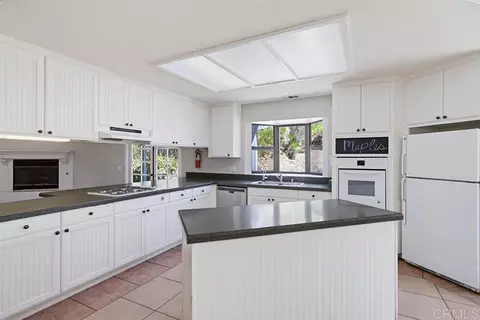Kitchen - 12725 Monte Vista Rd, Poway, CA 92064 photo 3 of 3