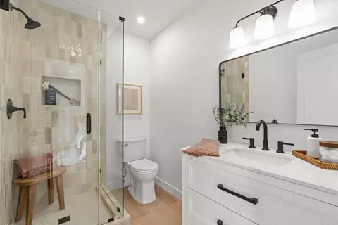 Bath - 4999 Macario Dr, Oceanside, CA 92057 photo 1 of 2