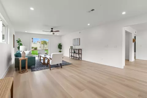 Living - 4999 Macario Dr, Oceanside, CA 92057 photo 3 of 5