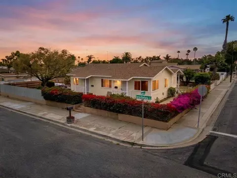 402 Santa Barbara St, Oceanside, CA 92058