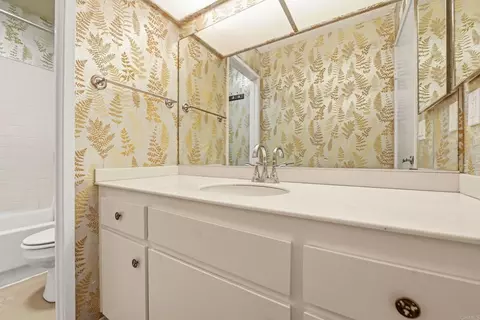 Bath - 601 Cerro St, Encinitas, CA 92024 photo 1 of 3