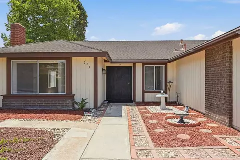 601 Cerro St, Encinitas, CA 92024