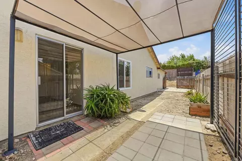Exterior - 601 Cerro St, Encinitas, CA 92024 photo 5 of 7