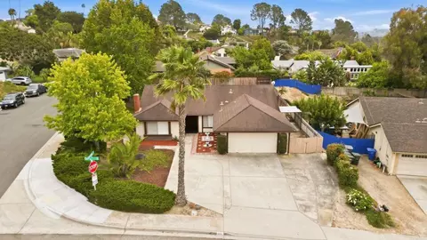 View/Area - 601 Cerro St, Encinitas, CA 92024 photo 3 of 7