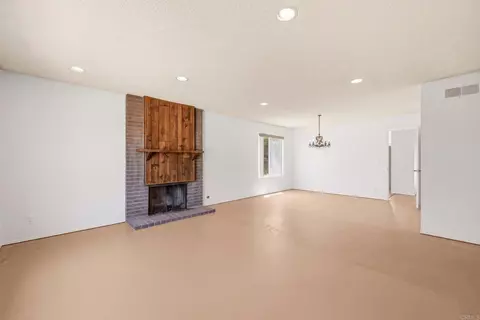 Living - 601 Cerro St, Encinitas, CA 92024 photo 2 of 7