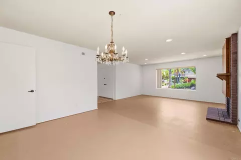 Living - 601 Cerro St, Encinitas, CA 92024 photo 1 of 7