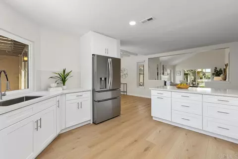 Kitchen - 1729 Gascony Rd, Encinitas, CA 92024 photo 4 of 5