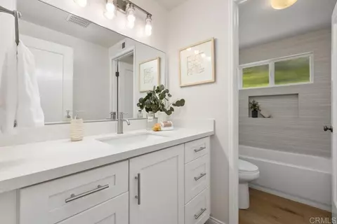 Bath - 1729 Gascony Rd, Encinitas, CA 92024 photo 5 of 5