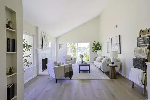 1729 Gascony Rd, Encinitas, CA 92024