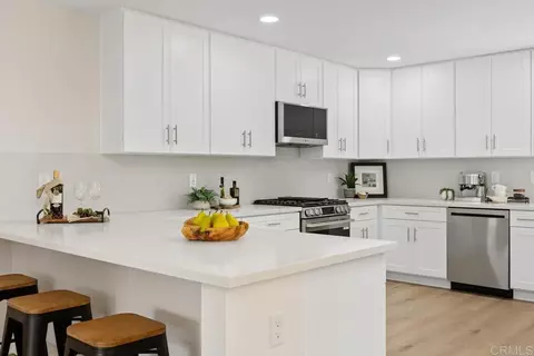 Kitchen - 1729 Gascony Rd, Encinitas, CA 92024 photo 3 of 5