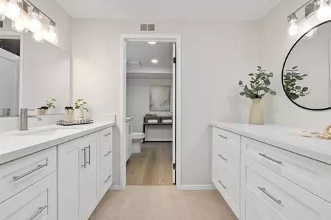 Bath - 1729 Gascony Rd, Encinitas, CA 92024 photo 4 of 5